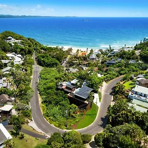  Holiday home Moonrise - 4 Bedroom Designer Above Wategos Australia