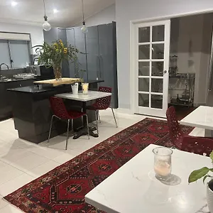 https://whitfords-delight.hotelsperth.org