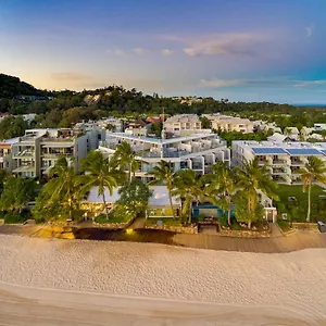 https://on-the-beach-noosa-noosa-heads.hotelssunshinecoast.net